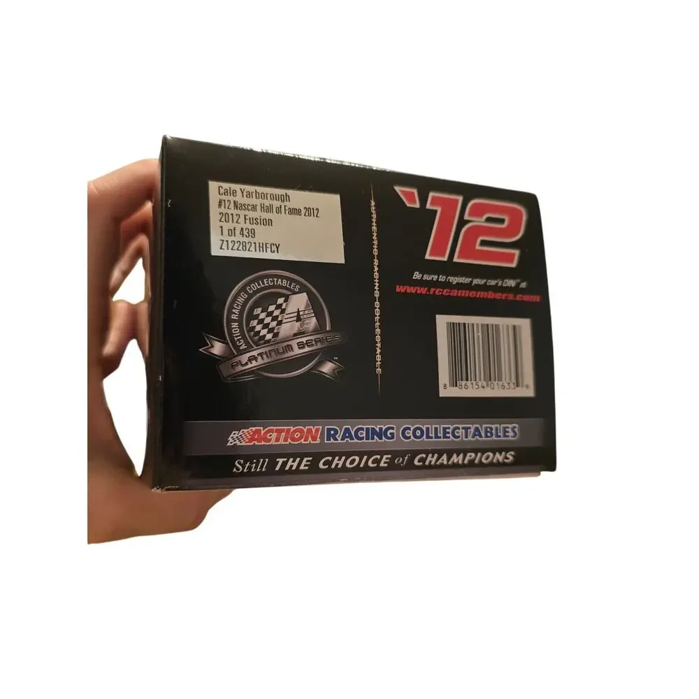 Cale Yarborough #12 NASCAR Hall of Fame 2012 Flashcoat 1:24 Diecast 1/439